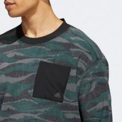 Adidas Texture Print Crew Golf Sweater -Calla Golf Club Shop Adidas AW22 Texture Print Crewneck HF6523 SWADI320 Black Grey Six Shadow Green Model 2