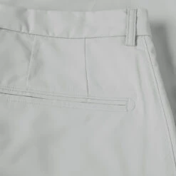 J.Lindeberg Somle Golf Shorts 5 J.Lindeberg Somle Golf Shorts -Calla Golf Club Shop J.Lindeberg SS23 Somle Shorts GMPA07905 U232 TSLIN028 High Rise Detail