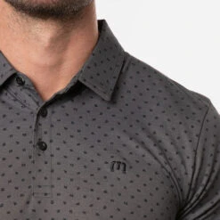 TravisMathew Two Hour Delay Golf Polo Shirt 10 TravisMathew Two Hour Delay Golf Polo Shirt -Calla Golf Club Shop Travis Mathew SS21 Two Hour Delay Polo Shirt 1MV108 Code SHTRA033 M Heather Dark Grey Model 2
